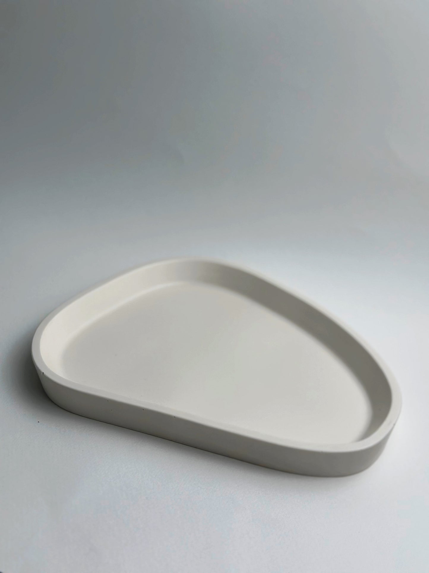 Handmade Jesmonite Minimal Tray – Modern Triangle Design