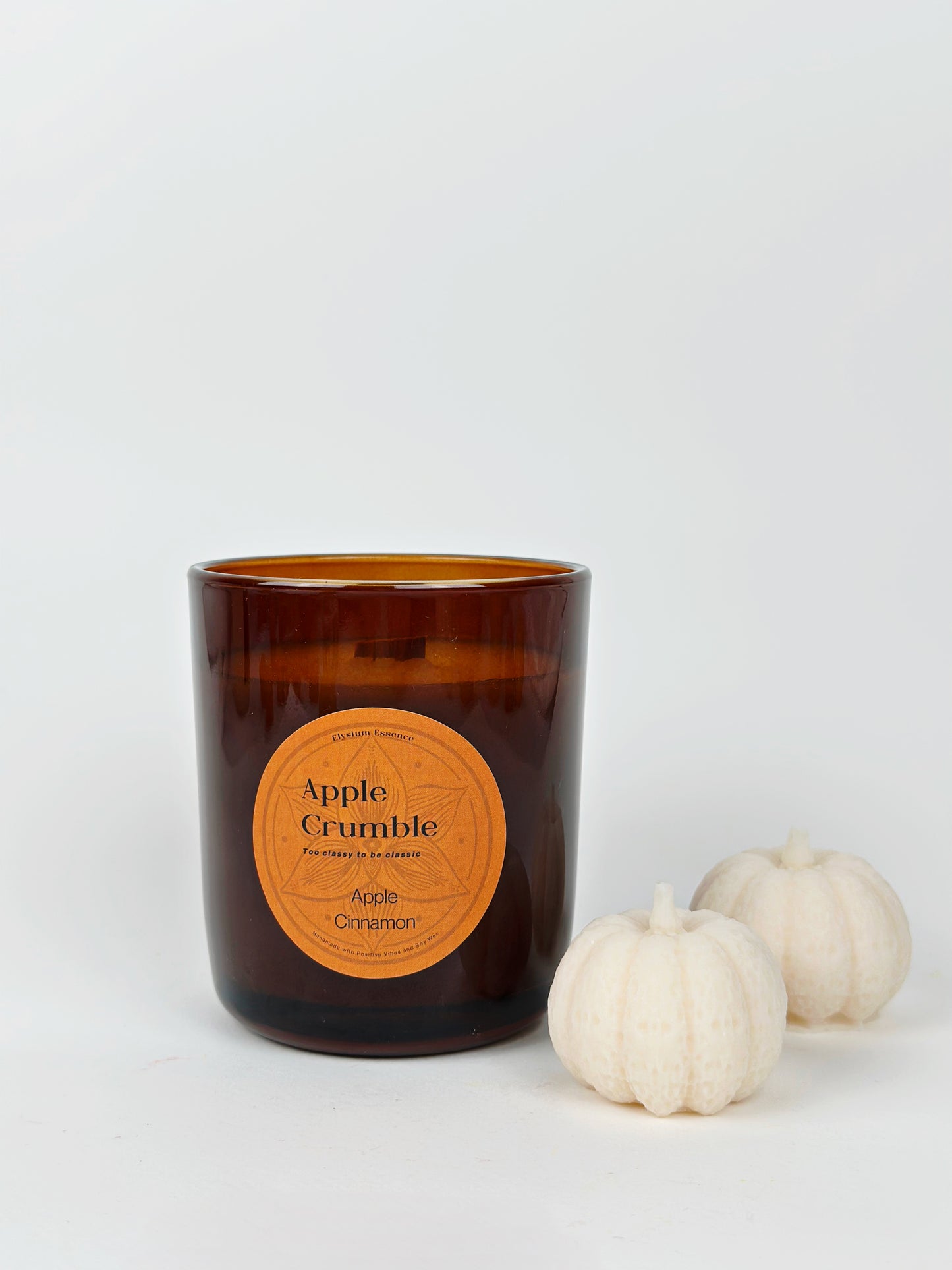 Apple Crumble Scented Autumn Candle in Amber Jar