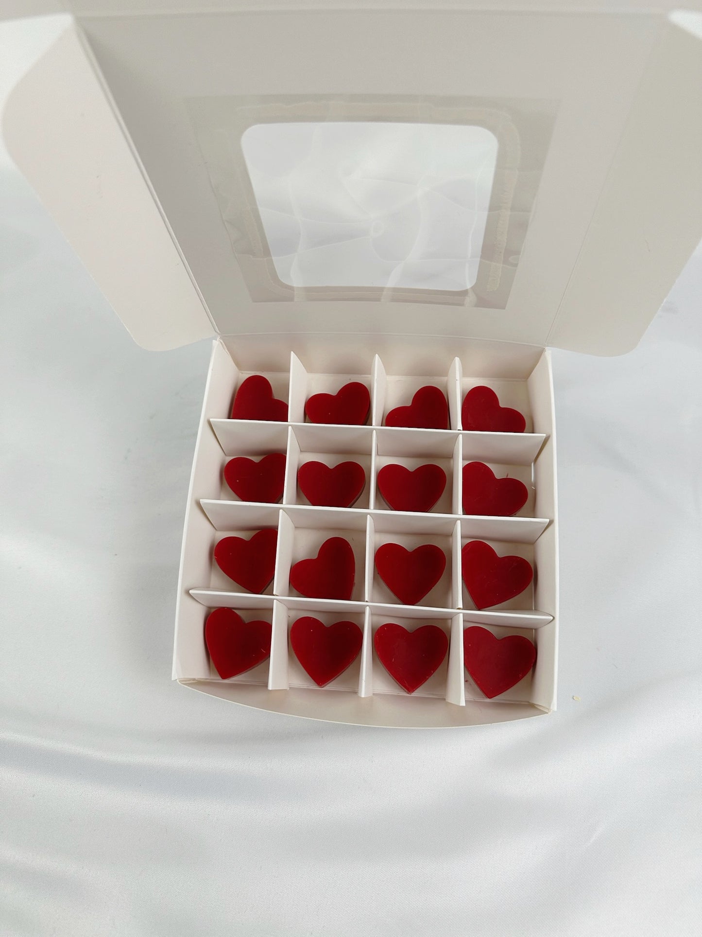 16 Heart-Shaped Wax Melts in St. Valentine's Scents