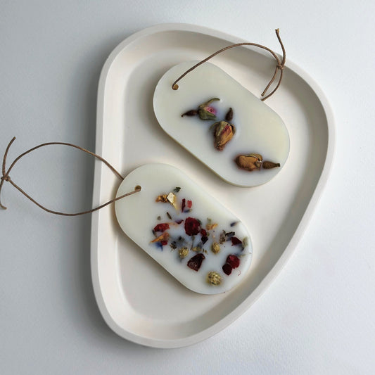 Handmade Jesmonite Minimal Tray – Modern Triangle Design