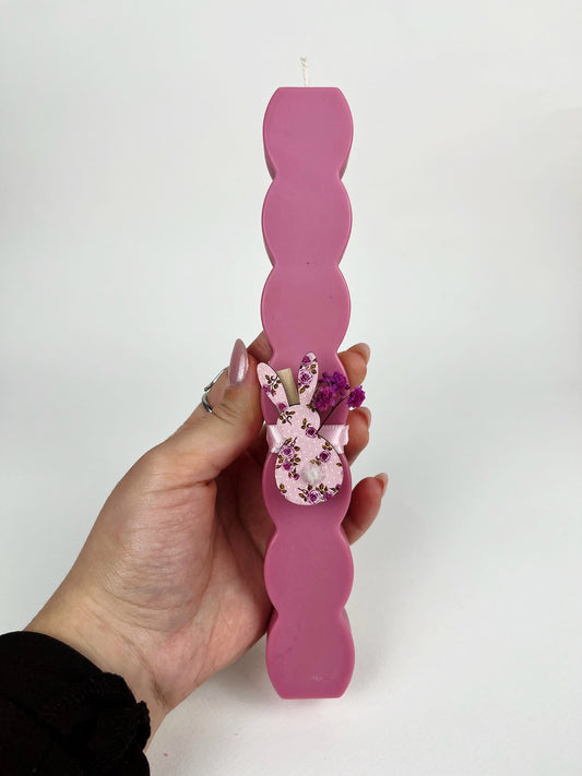 Curvy Easter Candle in 2 colours