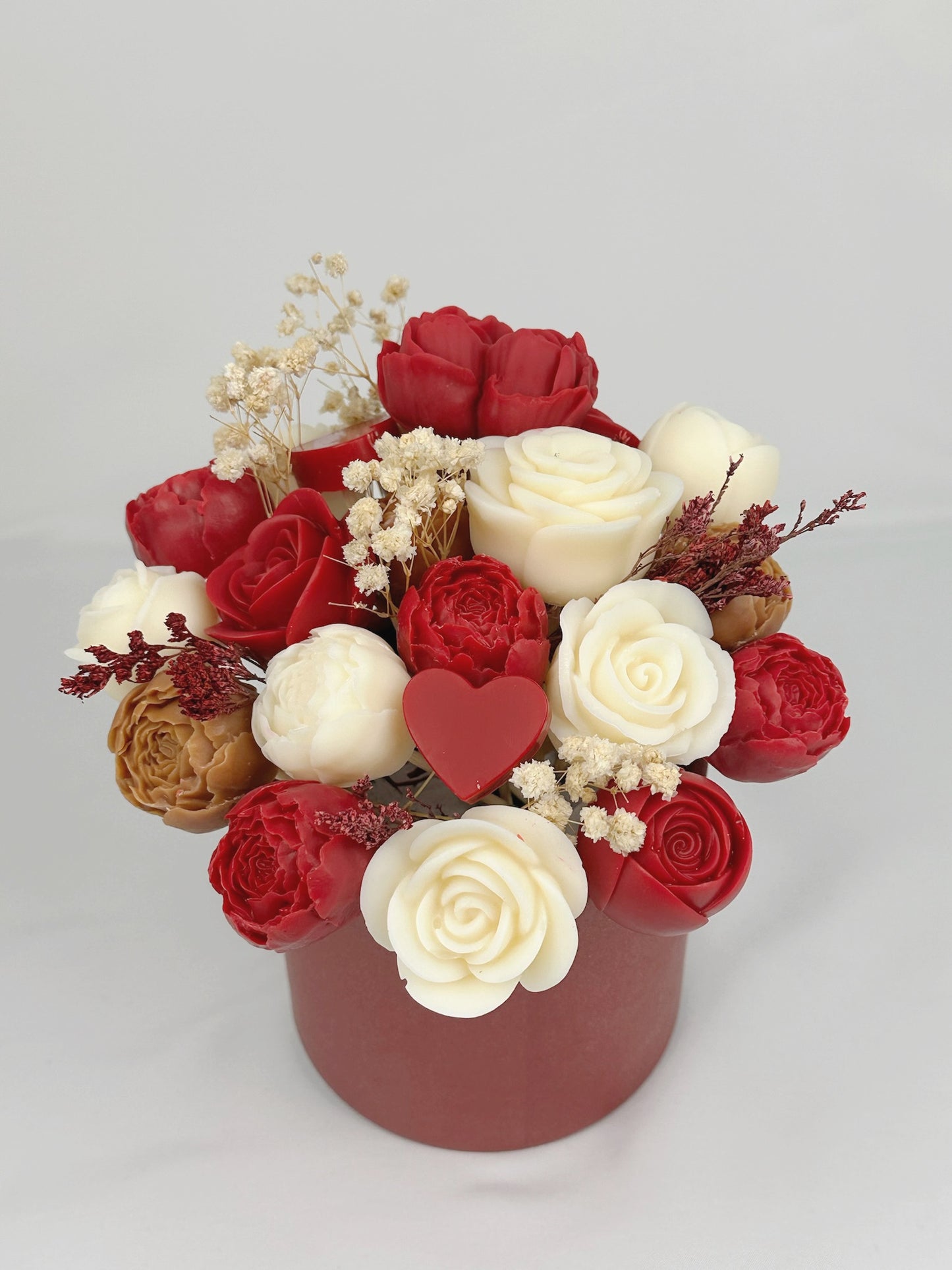 Red Bouquet in Blackberry & Peach Scent