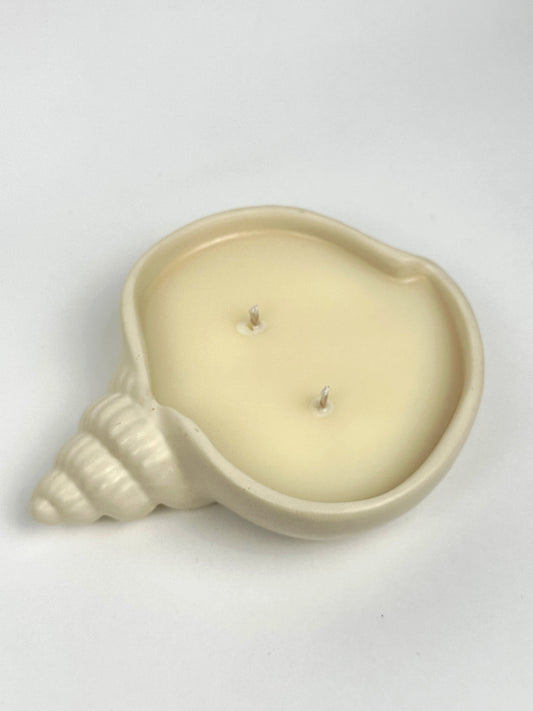 Pear-Scented Jesmonite Shell Candle