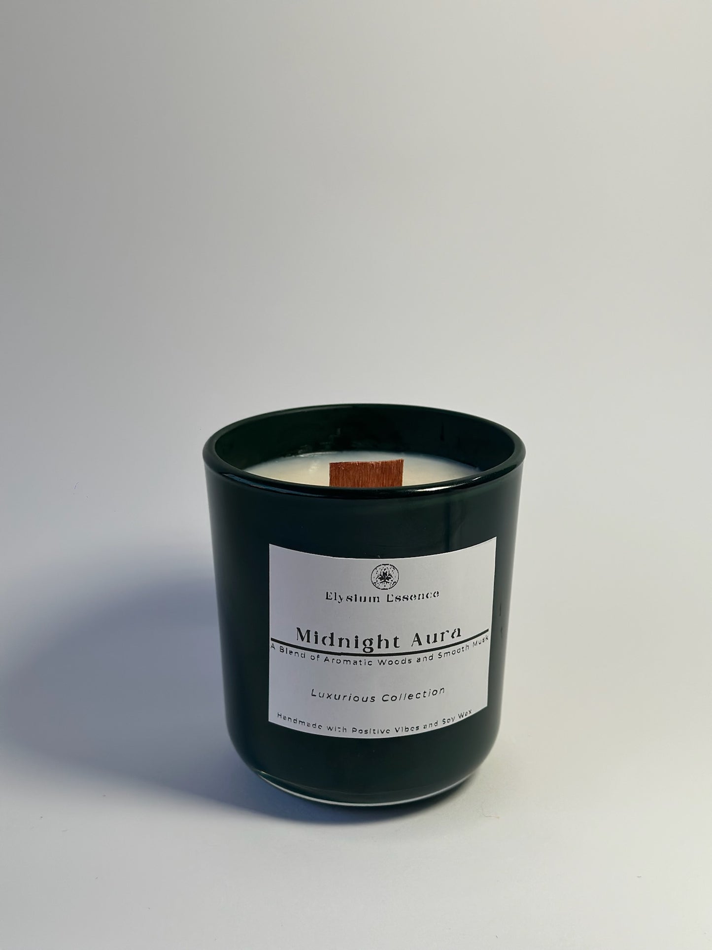 Luxurious Scented Candle Jar – Premium Fragrances in Elegant Green Glossy Jar 190g
